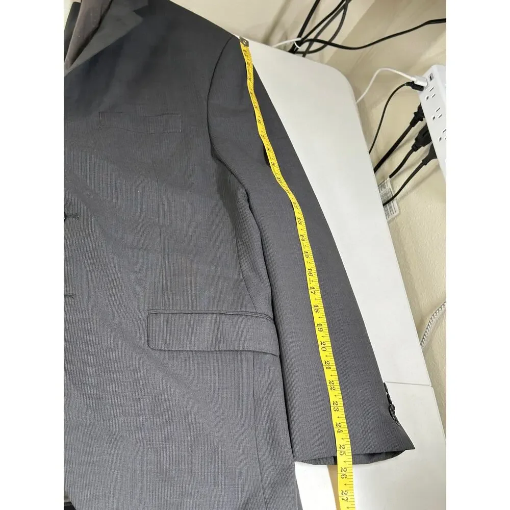 Calvin Klein Suit Jacket Mens 42R Gray Pinstripe 100%‎ Wool Sport Coat Blazer